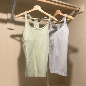 Lululemon ribbed tanks